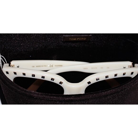 Valentino Garavani - V660SA 103 Rockstud Ivory Sunglasses, Bone w/Studs, New - Picture 5 of 10